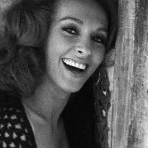  Nieves Navarro