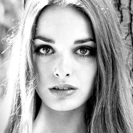  Adrienne La Russa