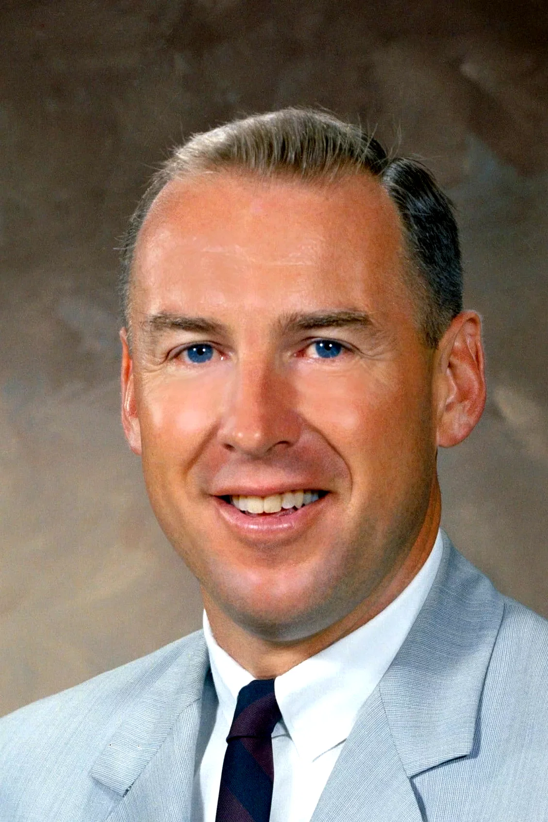  Jim Lovell