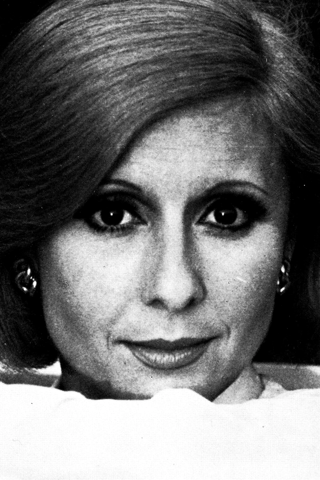  Giulia Lazzarini