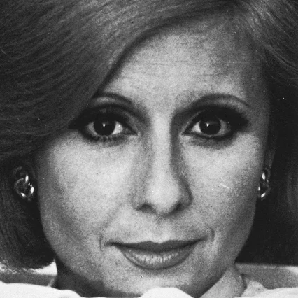  Giulia Lazzarini