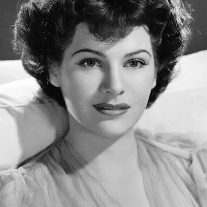  Ann Ayars