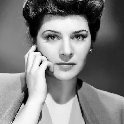  Ann Ayars