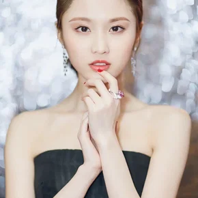Photo star :  Zoeng Wai Man