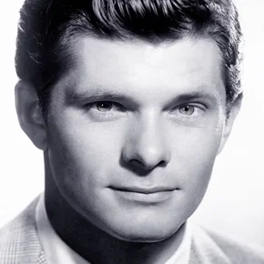Photo star : Dewey Martin