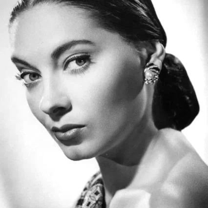 Elizabeth Threatt