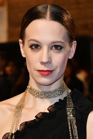 Chloe Pirrie photo