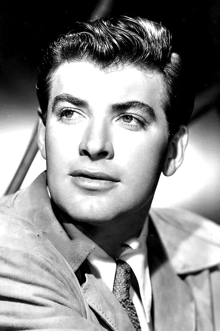  John Bromfield