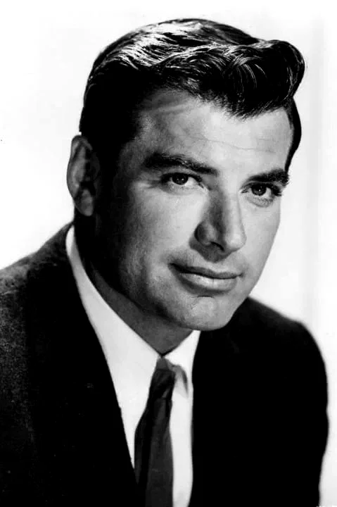  John Bromfield