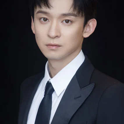  Dong Zijian