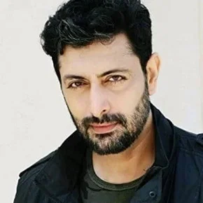Photo star :  Priyanshu Chatterjee