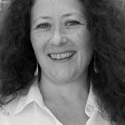  Paula Leoncini