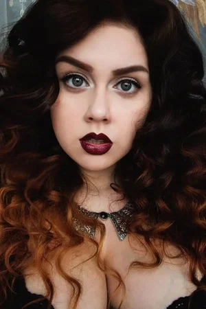  Anastasia Vinogradova photo
