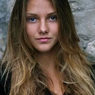  Emma Besson
