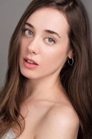  Júlia Molins photo