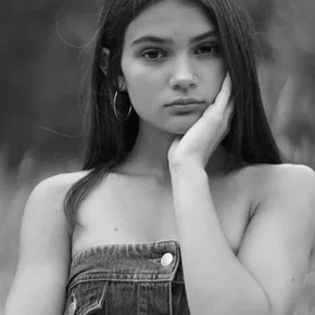 Photo star :  Lara Decaro
