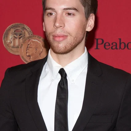 Jordan Gavaris