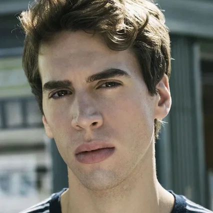Jordan Gavaris