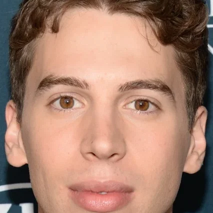 Jordan Gavaris
