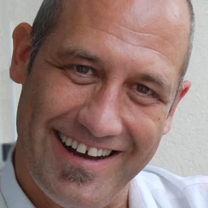  Bruno Gomila