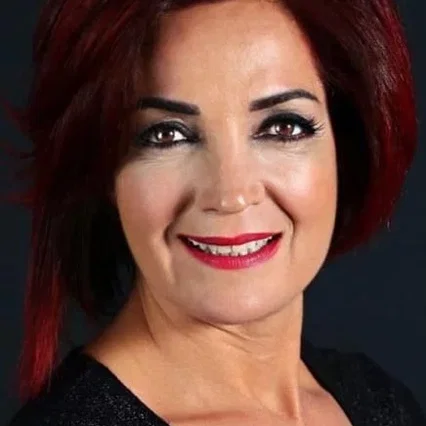  Mihriban Er