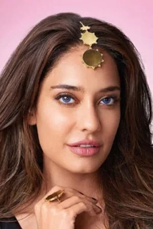  Lisa Haydon photo