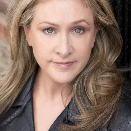  Carol Halstead