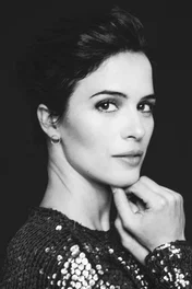  Catherine De Lean