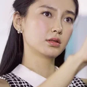  Angelababy