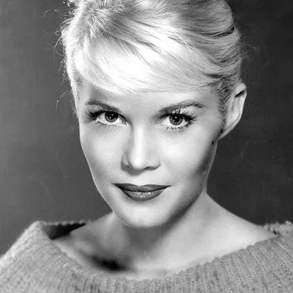  Dorothy Provine