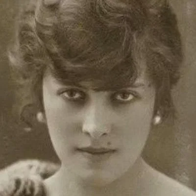  Jacqueline Forzane