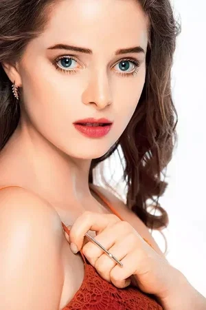  Erika Kaar photo
