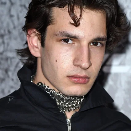  Noah Levi