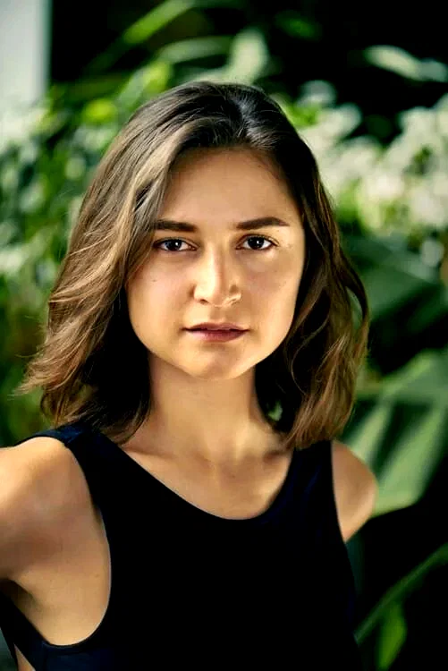 Isabella Nefar