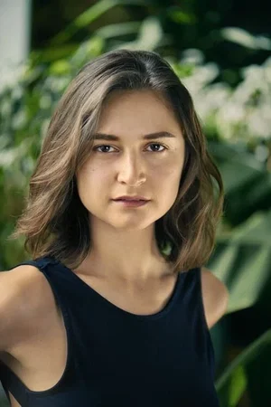 Isabella Nefar photo