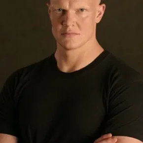 Photo star : Derek Mears