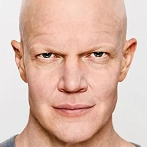 Photo star : Derek Mears