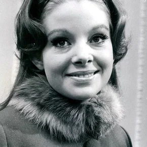 Photo star : Anna Calder-Marshall