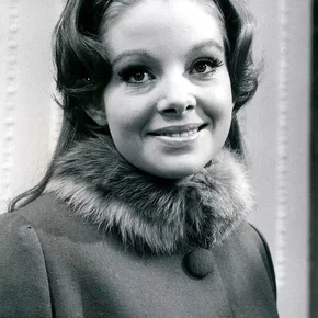 Photo star : Anna Calder-Marshall