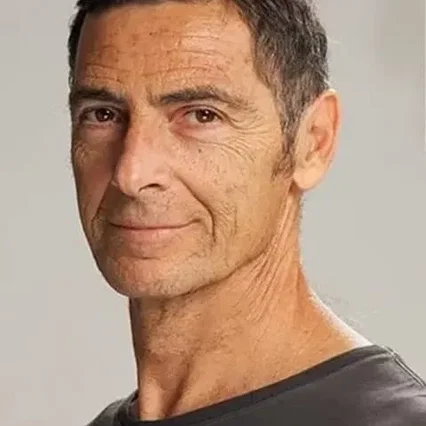  Gustavo Garzón