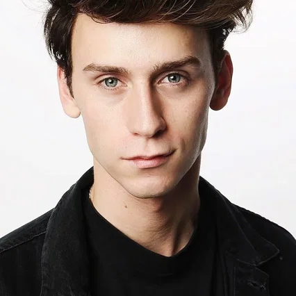  Oskar Belton