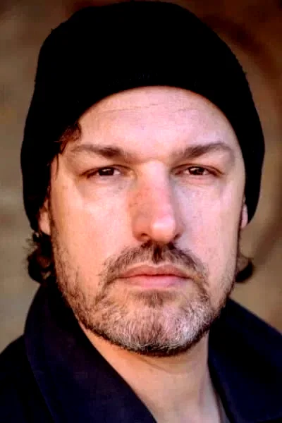  Mads Riisom