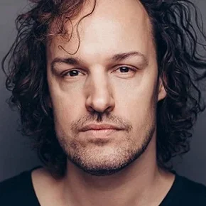 Photo star :  Mads Riisom