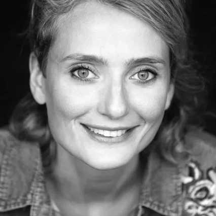  Elise Diamant