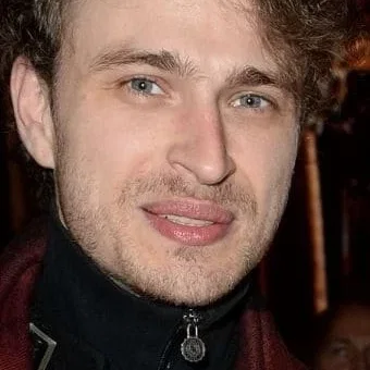  Arthur Defays