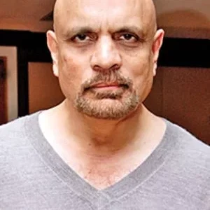  Bharat Dabholkar