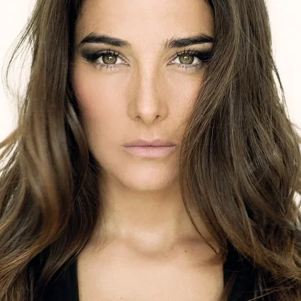  Juana Viale