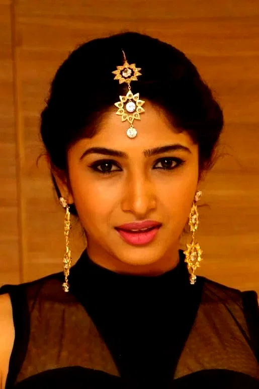  Roshini Prakash