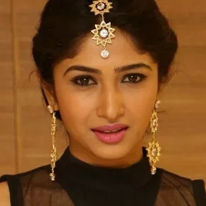 Photo star :  Roshini Prakash