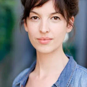  Laura Couturier